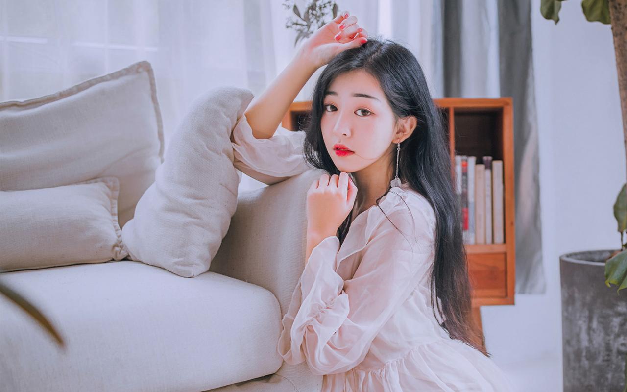 王毅会见伊朗外长阿拉格齐